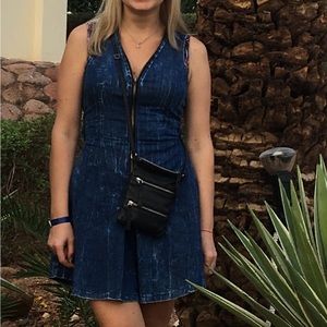 Sleeveless denim dress with zipper
